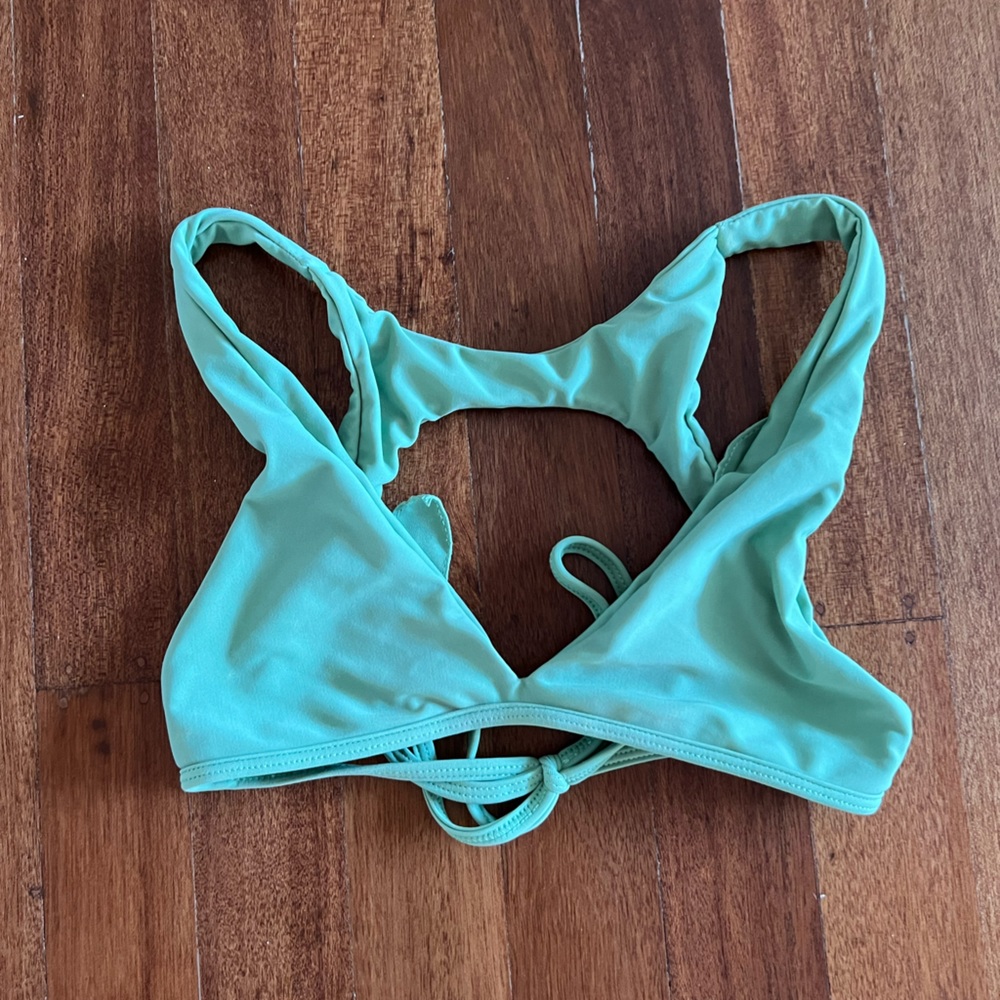 Benoa petite top
